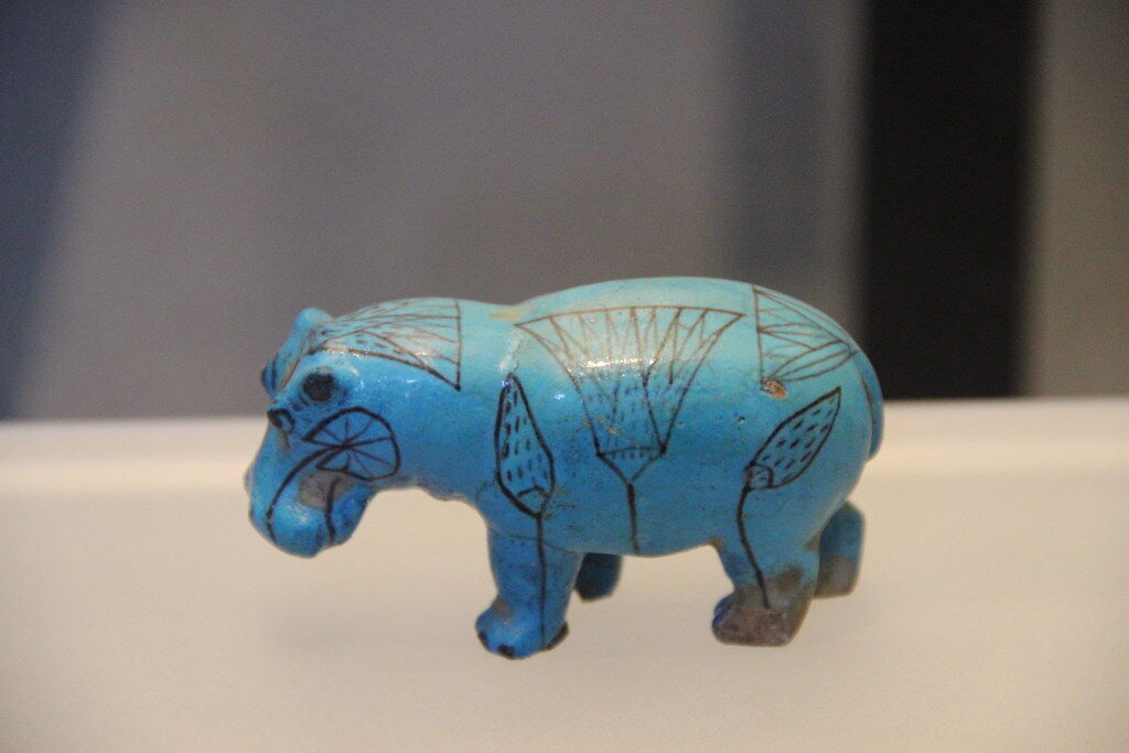 Ippopotamo in faience