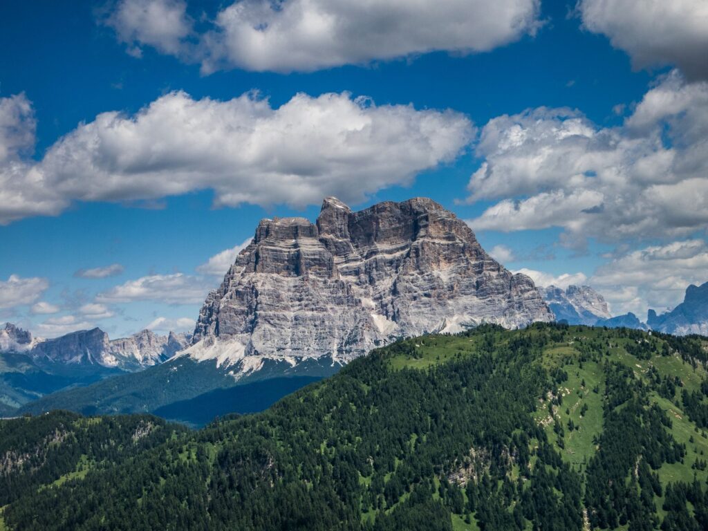 Il Pelmo visto dalla Val di Zoldo